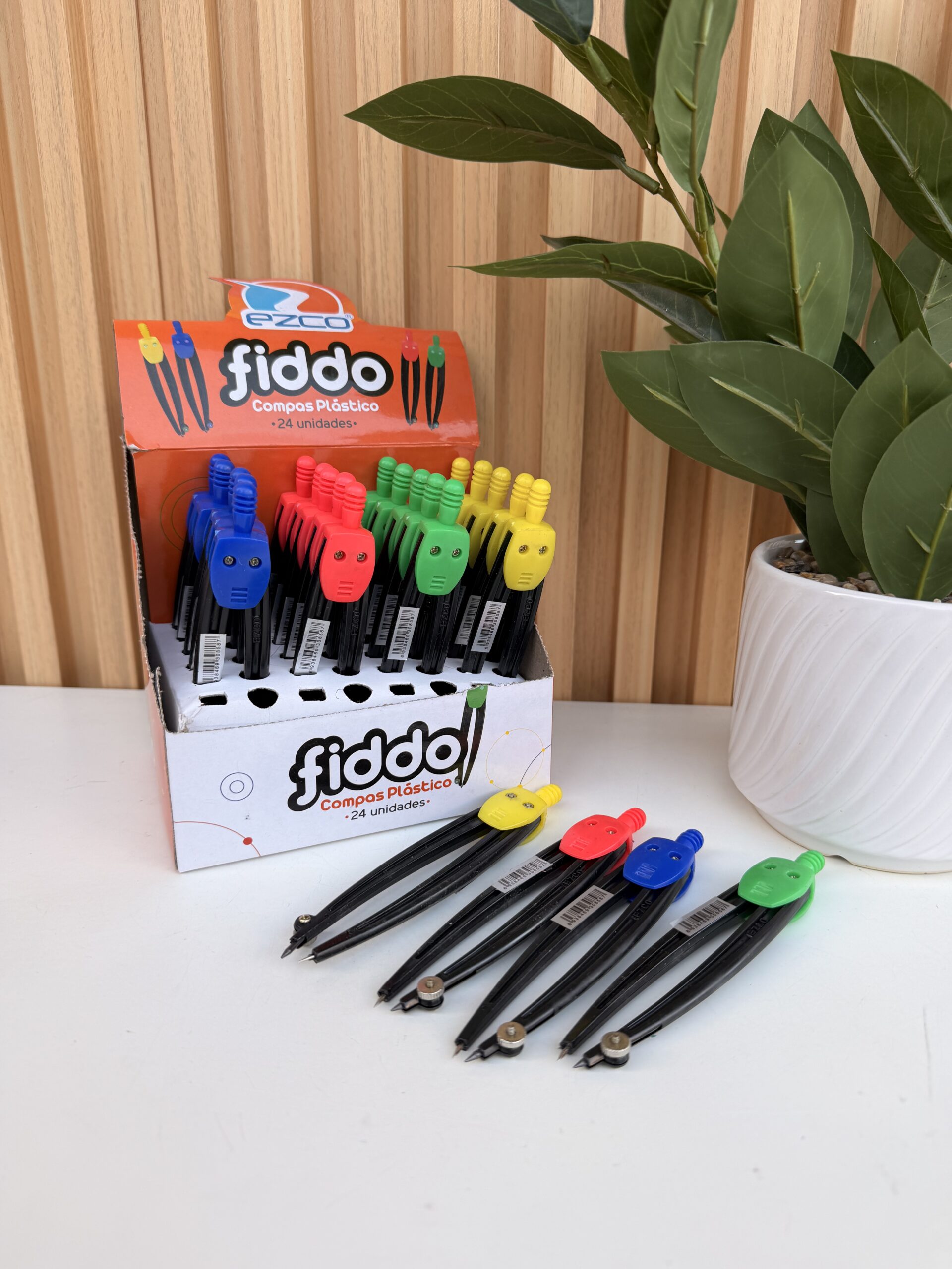 IMG_1826 X3 UNID COMPAS EZCO PLASTICO - Imagen 1