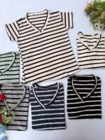 6 REMERA RAYADO CUELLO EN V - Imagen 2